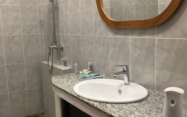 Senggigi Homes & Apartment