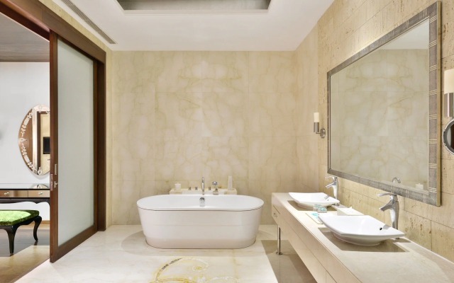Le Méridien Jaipur Resort & Spa