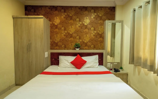 Majestic Hotel and Restro