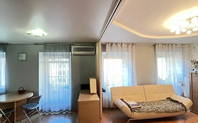 Апартаменты BFR (БФР) на улице Жуковского 18