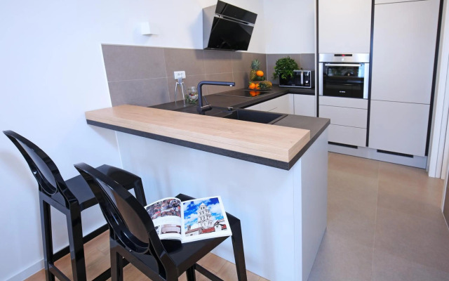 Luxury Apartment Kampanel