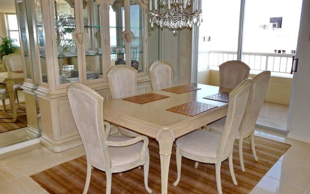 Top Floor Beachfront Condo With Ocean Views/pool/spa