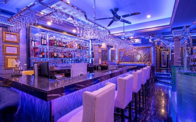 The Globe Hotel Bar and Restaurant