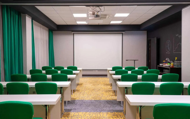 Red Lion Hotel, Hillingdon