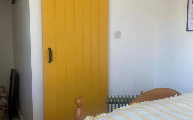 R and B Warm and Cosy Cabin