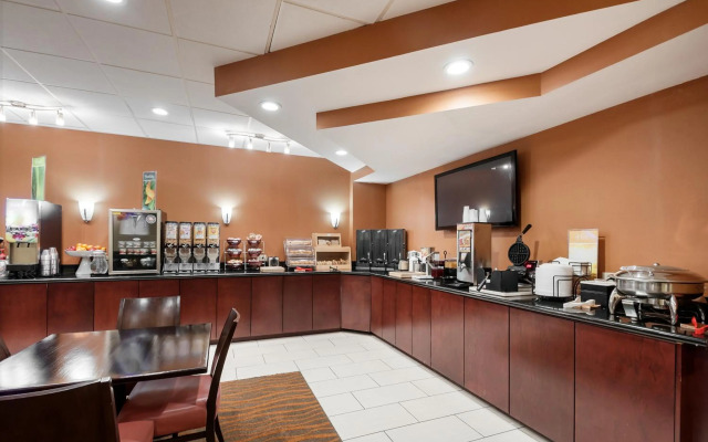 Quality Inn Windsor Mill