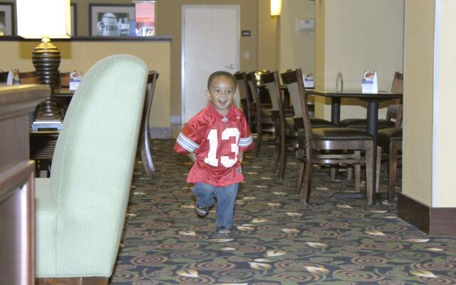Hampton Inn & Suites Dayton-Airport