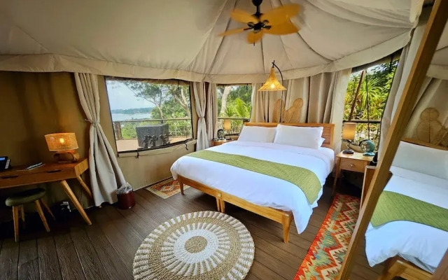 Palau Carolines Resort