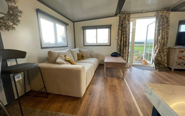 Birch Tree Lodge set in 3 Acres