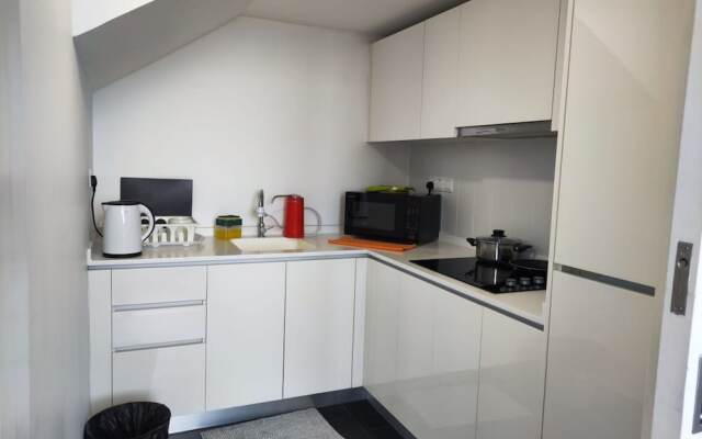 The Hub SS2 by manatidur