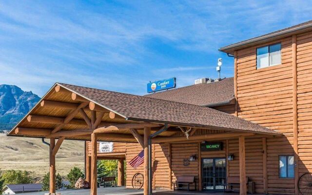 Antler Lodge - Gardiner MT