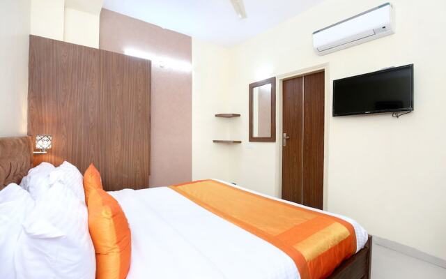 OYO 10891 Hotel Starwood