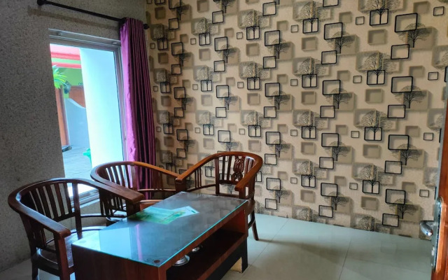 Lonari Hotel