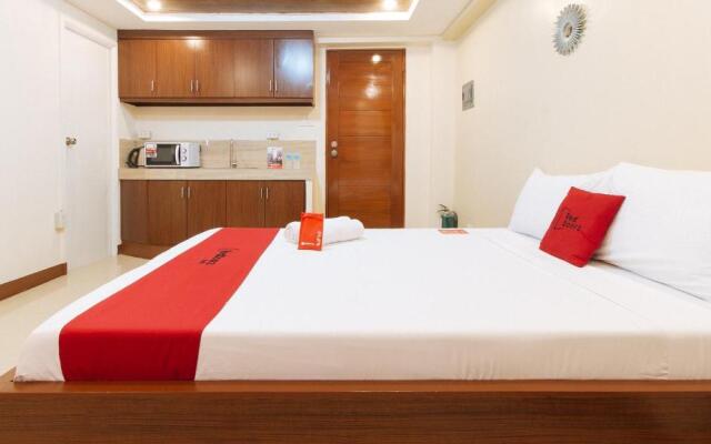 RedDoorz Plus near Uptown BGC Mall