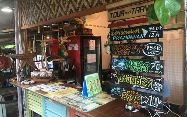 Arjuna Garden Homestay - Hostel