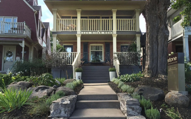 Stone Boutique Suites