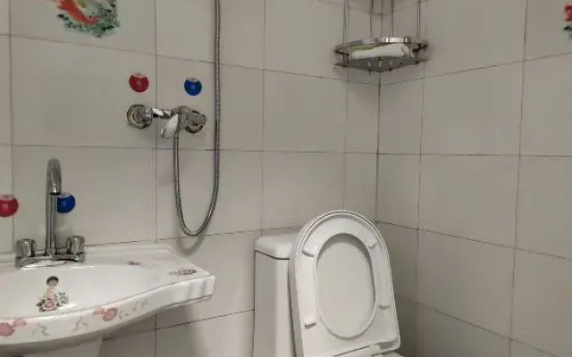 Luojiang Rainbow Hotel