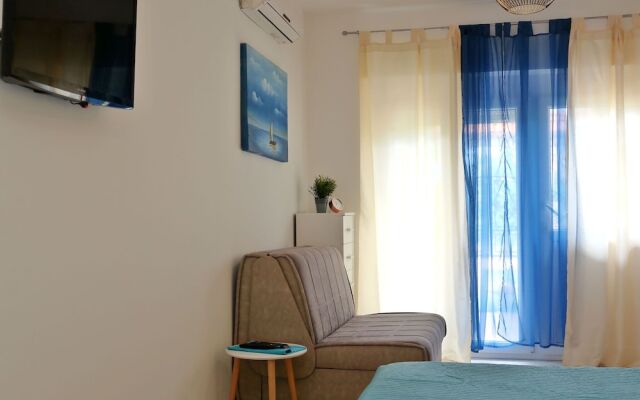 Nice Studio Apartment , Near the Beach