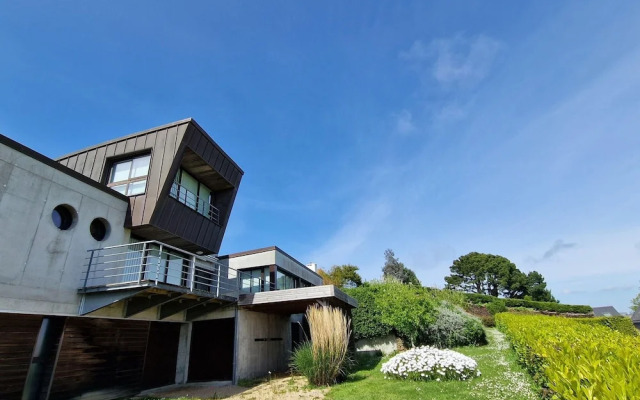 Architect Villa With Fantastic sea View, Locquirec