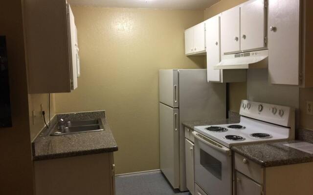 Ranch House Inn and Suites