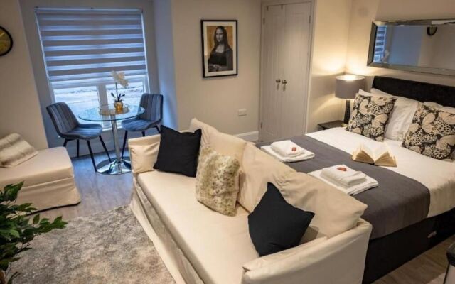 Catharine House by condokeeper