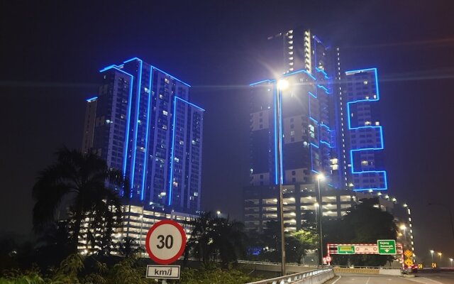 MLH Deluxe Studio Suites @ Landmark Residence