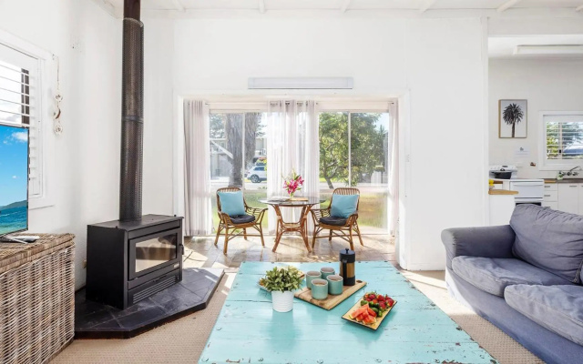 Beach Bungalow – Guest Rooms – Corlette