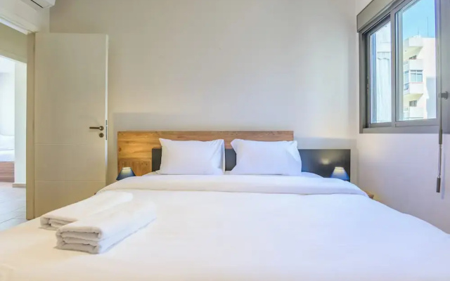 Alti 3-BR Apt by Santa Maria Jal el Dib