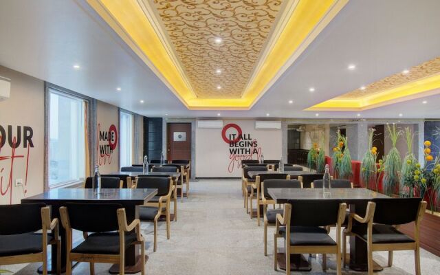 Collection O 132 New Aatish Market