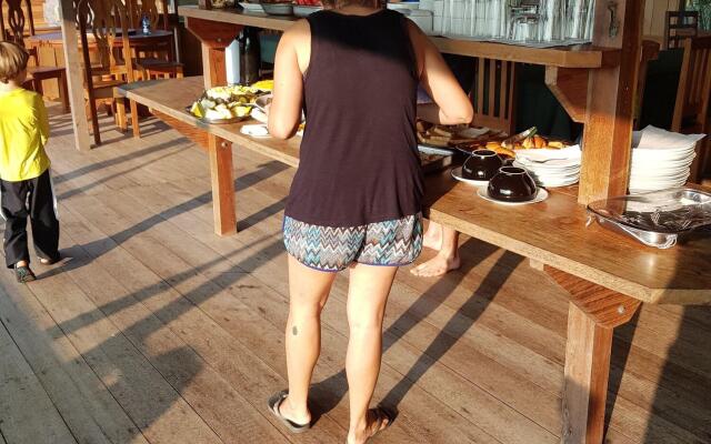 Amazon EcoTourism Arowana Lodge