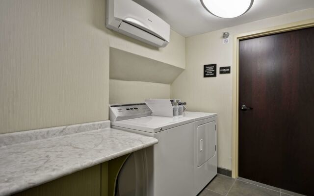 Hampton Inn Detroit/Northville