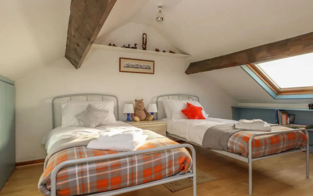 7 Bank Cottages, High Peak