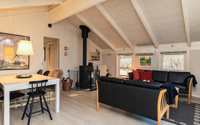 6 Person Holiday Home in Hals