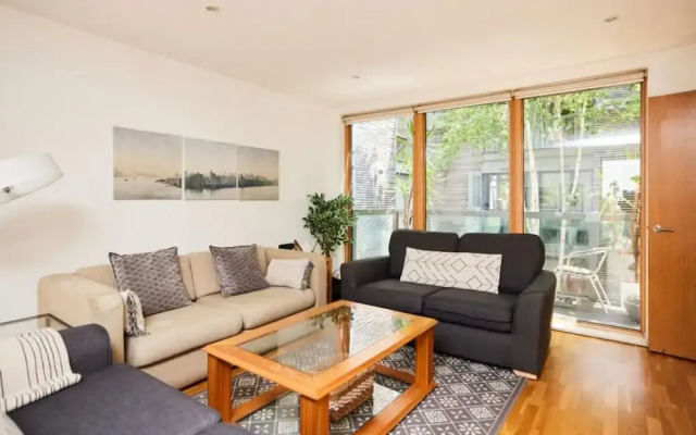 The Jasper Walk Escape - Charming 2bdr Flat With Balcony