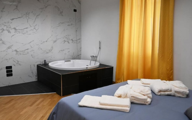Palace Eight Suites & Spa