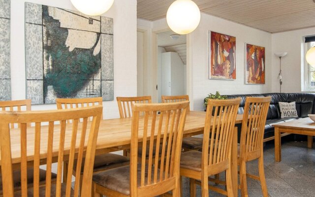10 Person Holiday Home in Ulfborg