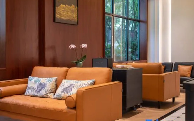 WuYu Hotel（Beibei District Government Zhuang Yuan Bei Light Rail station)