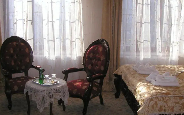 Hotel Restauracja Karkonosze