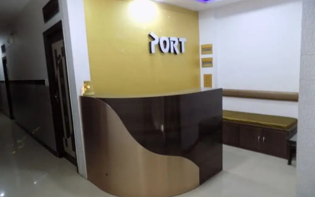 Port Hotel