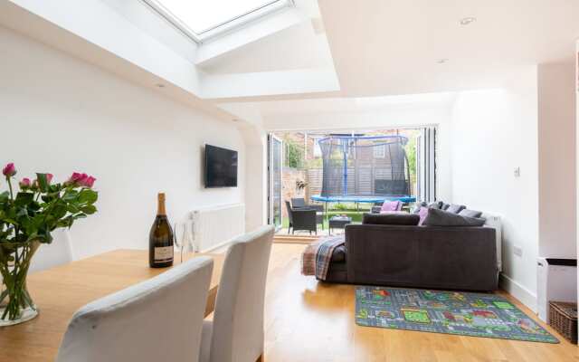 The Jericho Retreat - Bright & Spacious 4bdr Home With Garden