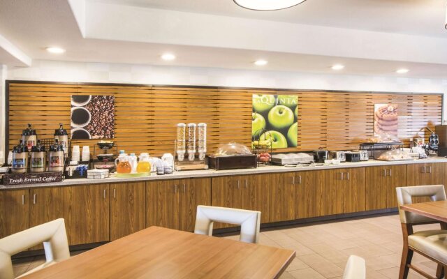 Fairfield by Marriott Inn & Suites Fresno River Park