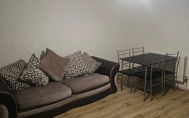 Cozy London Apartment Near River Thames