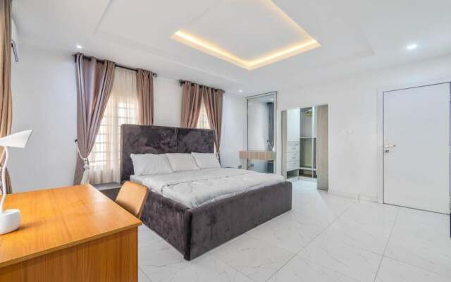 Gorgeous Shortlet Apartment Lekki