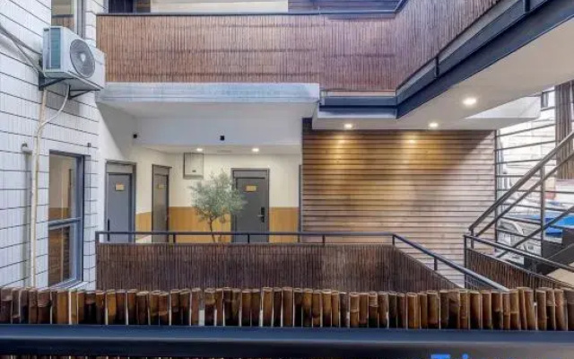 Muguang Xinze Homestay (Xi'an Huimin Street Sajinqiao Subway Station)