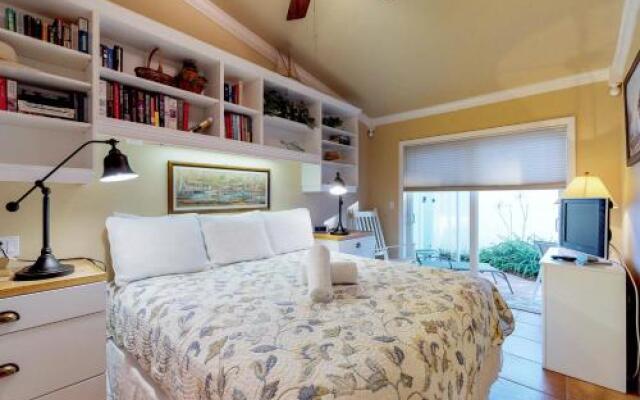 Palm Isle 3210 by RedAwning