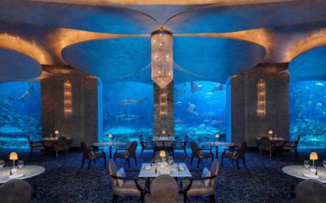 Palm Beachfront Estate Sunset Atlantis views
