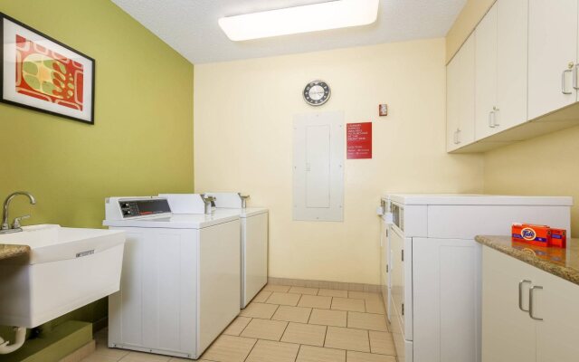 Sonesta Simply Suites Houston Brookhollow