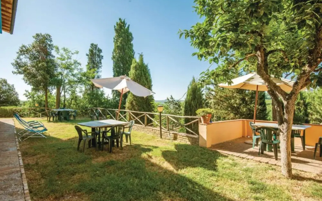 Tuscan Farmhouse With Pool