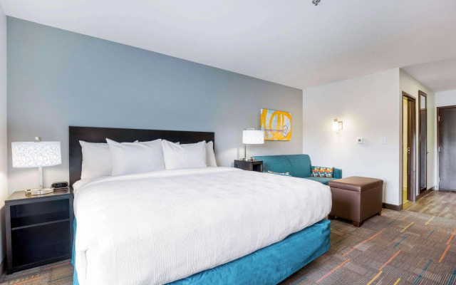 MainStay Suites Winfield - Teays Valley