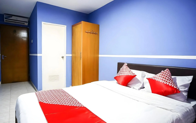 OYO 1272 Grand Garuda Guest House – Guest Rooms – Balikpapan